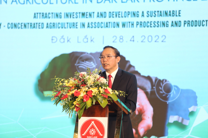 Deputy Minister Phung Duc Tien speaking at the conference. Photo: Tuan Anh.