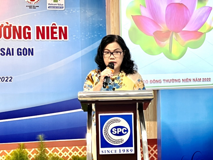 Bà Lê Thị Phượng, Chủ tịch HĐQT Công ty CP BVTV Sài Gòn (SPC) phát biểu khai mạc đại hội SPC. Ảnh: Đức Trung.