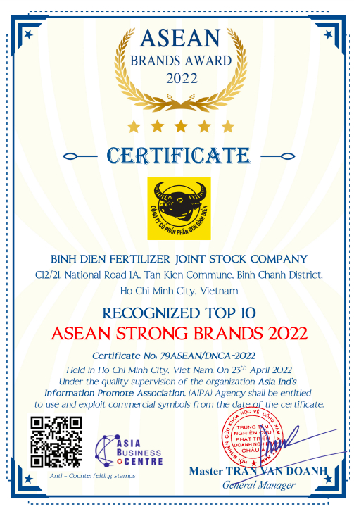 Phân bón Bình Điền nhận danh hiệu 'TOP 10 thương hiệu mạnh ASEAN 2022'. Ảnh: Ngọc Vân.