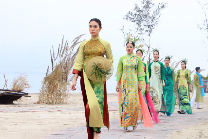 Chương trình Festival Áo dài Quảng Ninh 2022 sẽ diễn ra vào 20h (29/4) với chủ đề 'Quảng Ninh – Miền di sản'.