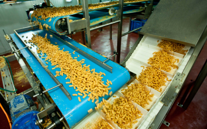 A factory producing Bamba in Sderot on May 8, 2014. Photo: Moshe Shai