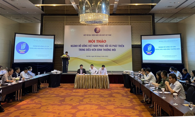 Toàn cảnh hội thảo về ngành đồ uống Việt Nam diễn ra tại Hà Nội.