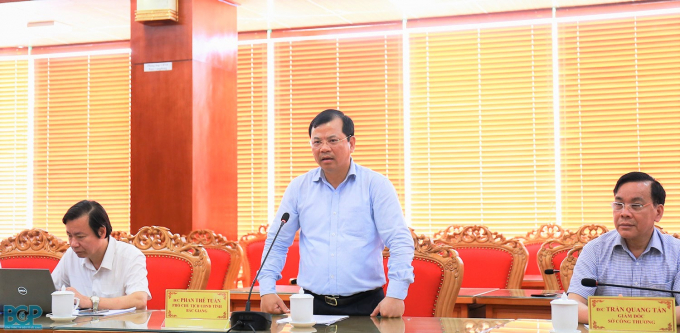 Phó Chủ tịch UBND tỉnh Bắc Giang Phan Thế Tuấn phát biểu tại buổi làm việc.