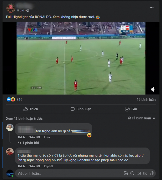 Nhiều bình luận trái chiều xuất hiện trên các trang mạng xã hội vì BLV phì cười vì màn trình diễn của 'Ronaldo Indonesia'. 