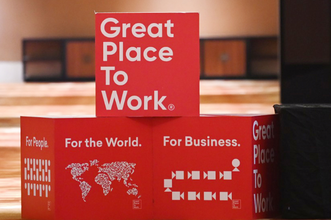 Great Place to Work® là cơ quan toàn cầu về văn hóa nơi làm việc. Từ năm 1992, họ đã khảo sát hơn 100 triệu người làm việc trên thế giới. 