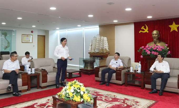 Ông Trương Hữu Thành – Giám đốc SPMB báo cáo tại buổi làm việc