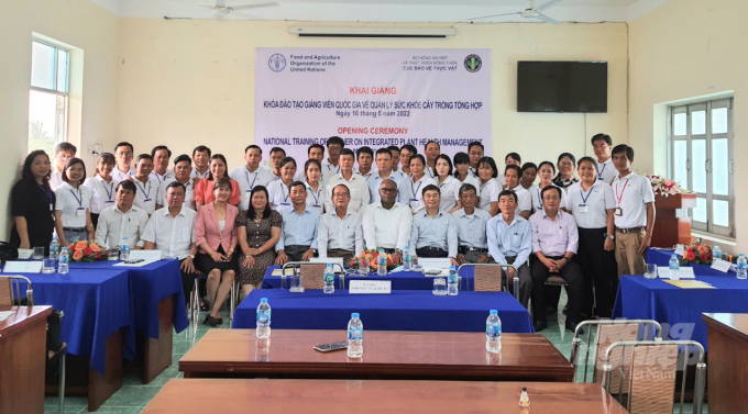 Các cán bộ BVTV sẽ trở thành những giảng viên quốc gia về IPHM đầu tiên tại Việt Nam, làm lực lượng nòng cốt đào tạo IPHM cho các địa phương. Ảnh: Ngọc Thắng.