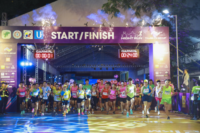 'Ho Chi Minh City Night Run Thang Loi 2022' với 2 cự ly chạy là 21km và 10km.