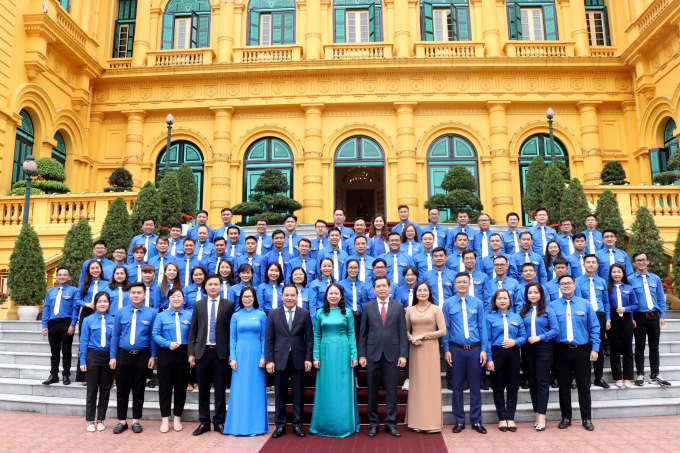 Tại Phủ Chủ tịch, Phó Chủ tịch nước Võ Thị Ánh Xuân đã gặp mặt 60 đại biểu Thanh niên tiên tiến xuất sắc tiêu biểu Khối Doanh nghiệp Trung ương.