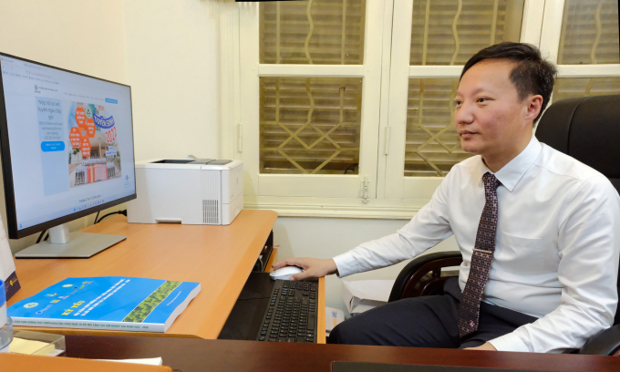 Assoc. Prof. Dr. Pham Minh Toai, Vice Principal of Vietnam National University of Forestry.