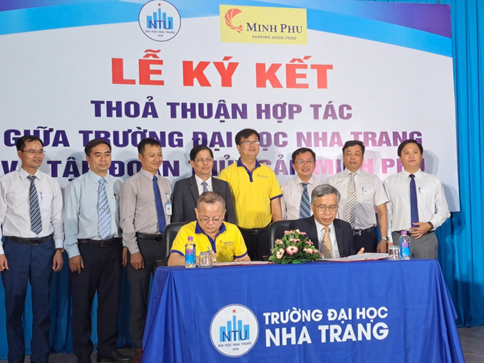Trường Đại học Nha Trang và Tập đoàn Thuỷ sản Minh Phú ký kết đào tạo nguồn nhân lực ngành thuỷ sản.