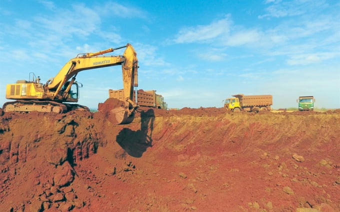 Khai thác bauxite Tây Nguyên.