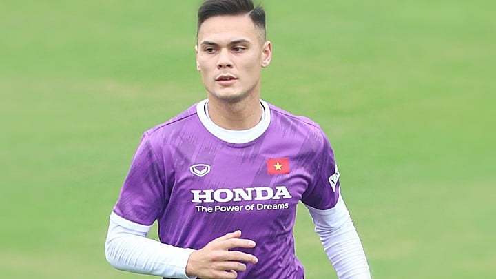 Adriano Schmidt - Cầu thủ Việt kiều được triệu tập lên đội tuyển Việt Nam