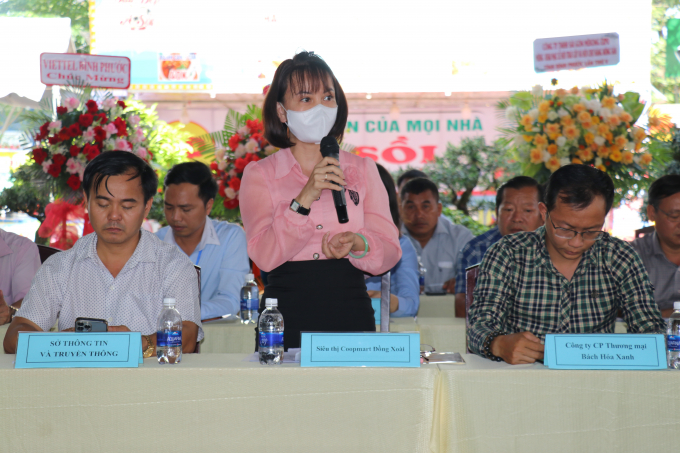 Supermarket representatives speaking at the conference. Photo: Tran Trung.