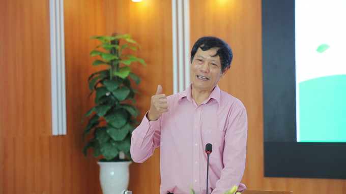 Mr. Nguyen Xuan Hong, the Chairman of the Vietnam Gardening Association. Photo: Dinh Thu.