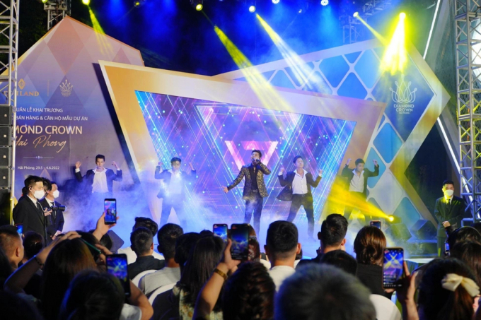 Nam ca sĩ Noo Phước Thịnh thu hút với chất giọng đẹp, nồng nhiệt là tâm điểm chú ý của Music show
