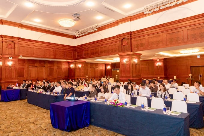 Các nhà cung cấp tham dự hội nghị tại địa điểm Hà Nội.