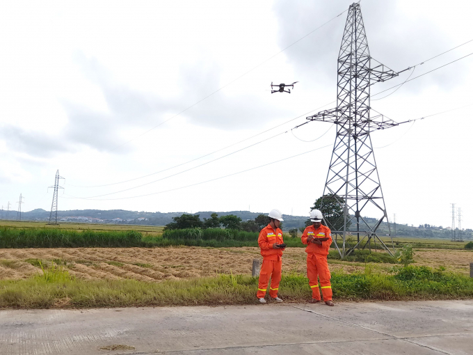 Sử dụng UAV kiểm tra tuyến đường dây 220kV Tuy Hòa - Quy Nhơn