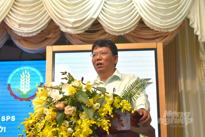 TS. Ngô Xuân Nam, Phó Giám đốc SPS Việt Nam cho hay mỗi năm các nước thành viên WTO ban hành mới gần 1.000 quy định, thay đổi về tiêu chuẩn an toàn thực phẩm. Ảnh: Minh Đảm.