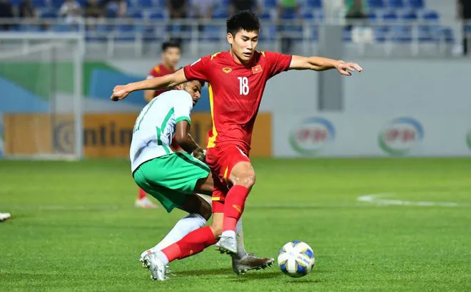 Nhâm Mạnh Dũng có thể đảm nhận nhiều vị trí trong đội hình U23 Việt Nam. 