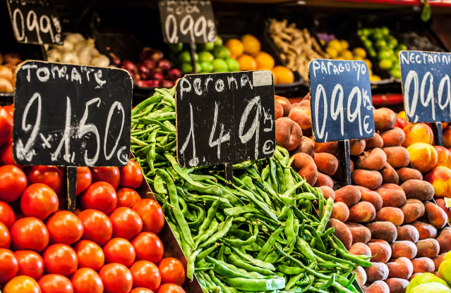 Spending at grocery stores, where prices are also higher, rose 1.2% compared with April, and 8.7% compared with a year ago. Photo: Getty Images