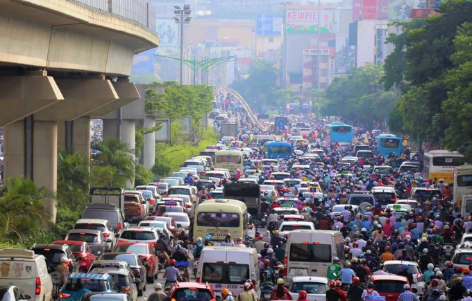 Việc tổ chức lại giao thông nhằm giải quyết tình trạng ùn tắc kéo dài ở các nút giao. Ảnh: Minh Hiếu/Vietnam+.