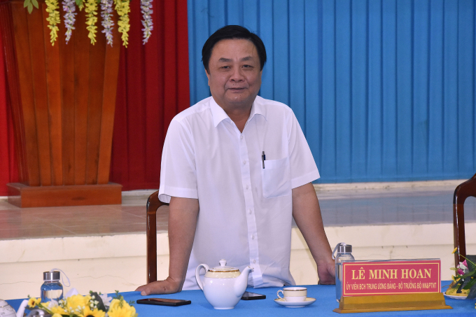 Bộ trưởng Lê Minh Hoan làm việc với Sở NN-PTNT Trà Vinh sáng 20/6. Ảnh: Minh Đảm.