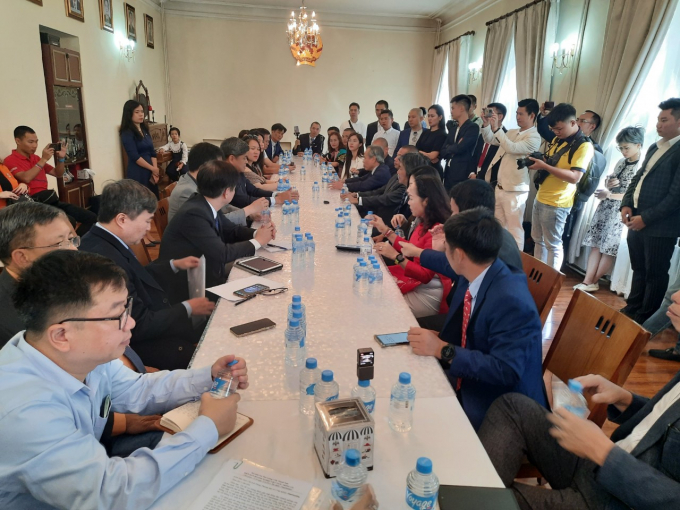 Overview of the working session on the morning of June 22 of the Delegation of the Ministry of Agriculture and Rural Development of Vietnam. Photo: Dang Quang Huy.