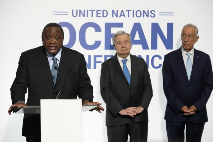 Kenya President Uhuru Kenyatta, left, addresses journalists during a joint news conference with United Nations Secretary-General Antonio Guterres and Portuguese President Marcelo Rebelo de Sousa, right, at the UN Ocean Conference in Lisbon, Monday, June 27, 2022. From June 27 to July 1, the United Nations is holding its Oceans Conference in Lisbon expecting to bring fresh momentum for efforts to find an international agreement on protecting the world's oceans. Photo: AP 