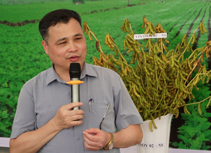Mr. Dinh Cong Chinh, Deputy Head of Foodstuff Plants Division, Department of Crop Production.