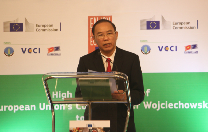 Deputy Minister of Agriculture and Rural Development Phung Duc Tien spoke at the forum. Photo: Linh Linh.