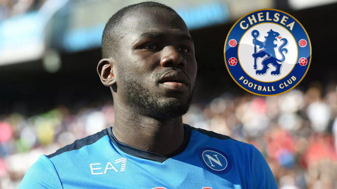 Chelsea gia cố hàng thủ bằng trung vệ Kalidou Koulibaly. Ảnh: Dailymail.