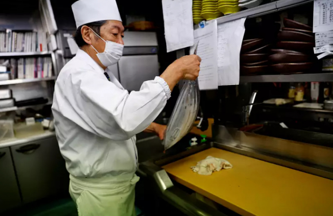 Head chef Ito says he has 'never seen such fatty katsuo during this season of the year.