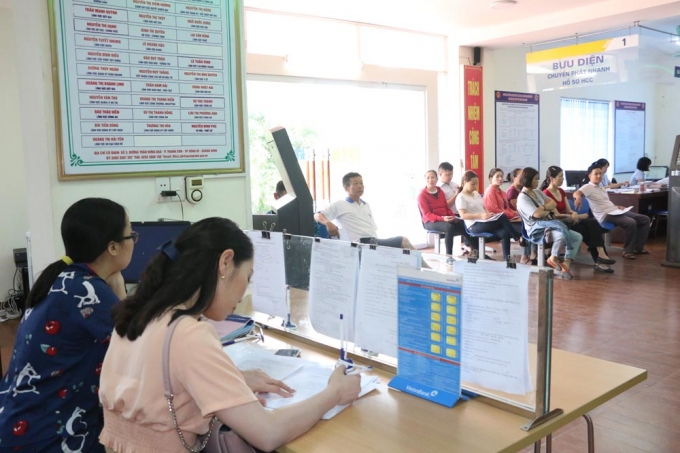Các thủ tục hành chính tại Trung tâm Hành chính công TP Uông Bí được niêm yết công khai, giúp người dân, doanh nghiệp dễ dàng tiếp cận.