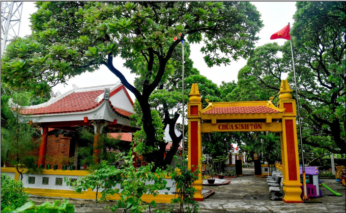 'Cột mốc tâm linh'.