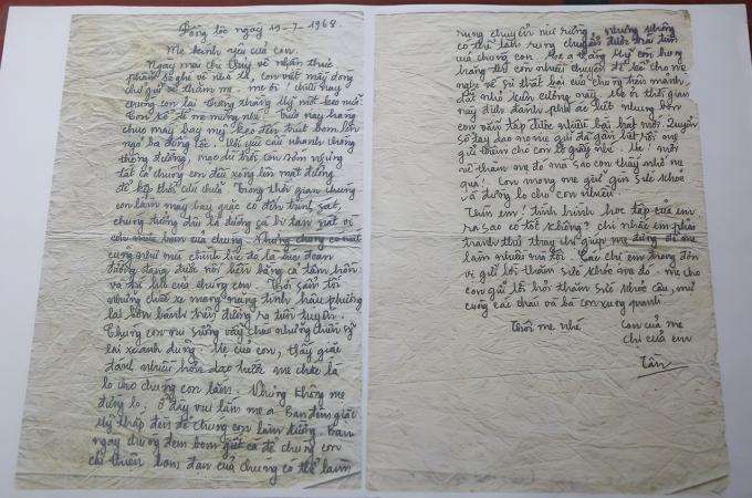 Lá thư viết tay rất đặc biệt của chị Võ Thị Tần (24 tuổi), Tiểu đội trưởng Tiểu đội 4, Đại đội 552 Thanh niên xung phong Hà Tĩnh viết ngày 19/7/1968. Đây cũng là bức thư cuối cùng chị Tần gửi cho mẹ, trước 5 ngày chị và 9 đồng đội của mình anh dũng hi sinh ở Ngã ba Đồng Lộc.