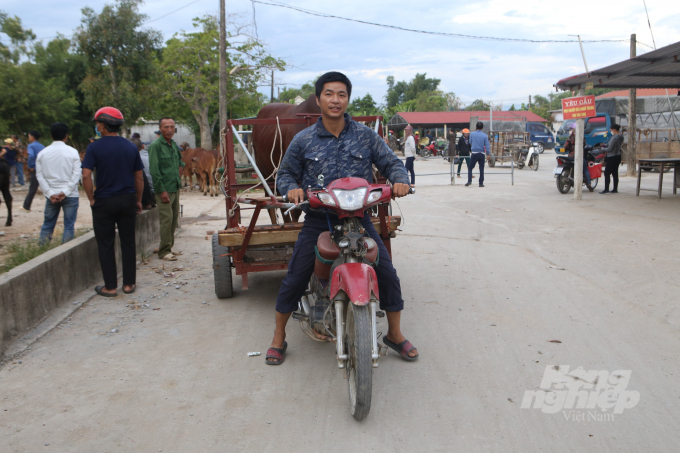 'Chợ Nhe có lẽ là chợ duy nhất ở Hà Tĩnh mua bán trâu, bò đến thời điểm này. Đây là nét văn hóa đặc sắc của địa phương, đồng thời tạo môi trường thuận lợi cho người dân giao thương, buôn bán, nâng cao thu nhập từ 'đầu cơ nghiệp'', ông Hùng nhấn mạnh.