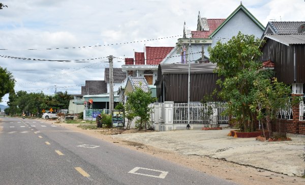 Nhờ những người như ông R'ô Khen, xã Pờ Tó đang ngày càng 'thay da đổi thịt', đời sống kinh tế ngày càng phát triển. Ảnh: T.A.