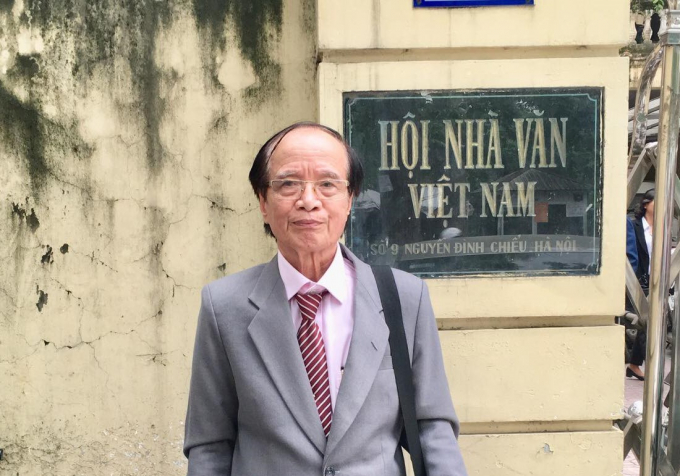 Nhà phê bình văn học Lê Xuân.