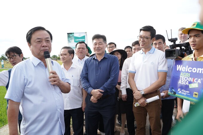 Bộ trưởng Bộ NN-PTNT Lê Minh Hoan chia sẻ 'Phải đi đến tận cùng câu chuyện cơ giới hóa'. Ảnh: CTV.