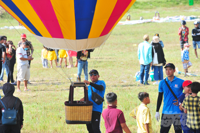 Đây là Lễ hội khinh khí cầu lần đầu tiên được tổ chức tại vùng đất miền Tây Nam bộ.