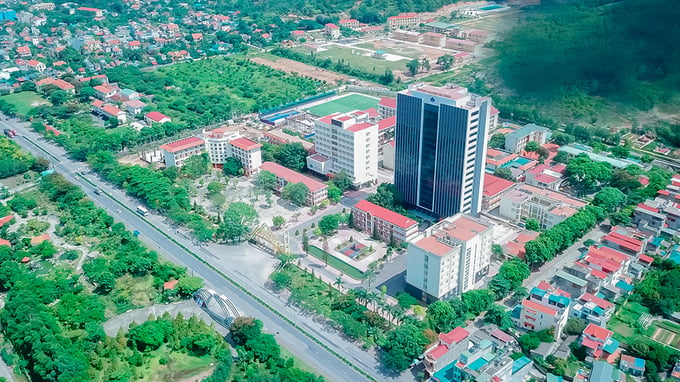 Trường Đại học Hạ Long được xây dựng khang trang, hiện đại bậc nhất của tỉnh Quảng Ninh nói riêng, của cả nước nói chung. Ảnh: Trường Đại học Hạ Long