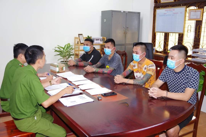 Lực lượng công an tỉnh Hà Giang làm việc với các đối tượng. Ảnh: Tư liệu.