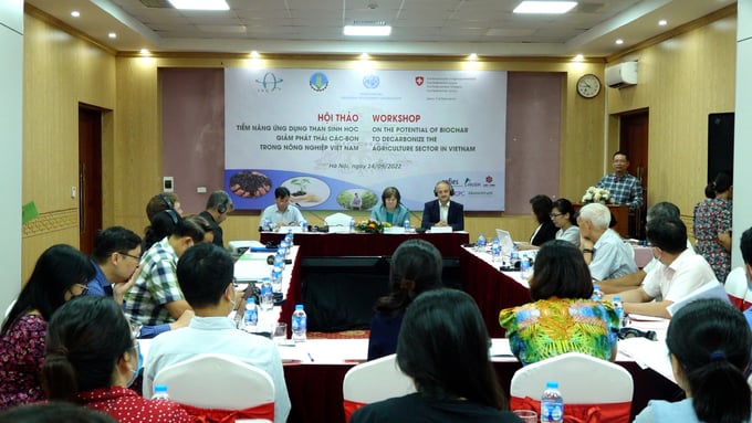 Workshop on the Potential of Biochar to Decarnonize Vietnam's Agriculture was conducted in Hanoi on September 14. Photo: Dieu Linh.