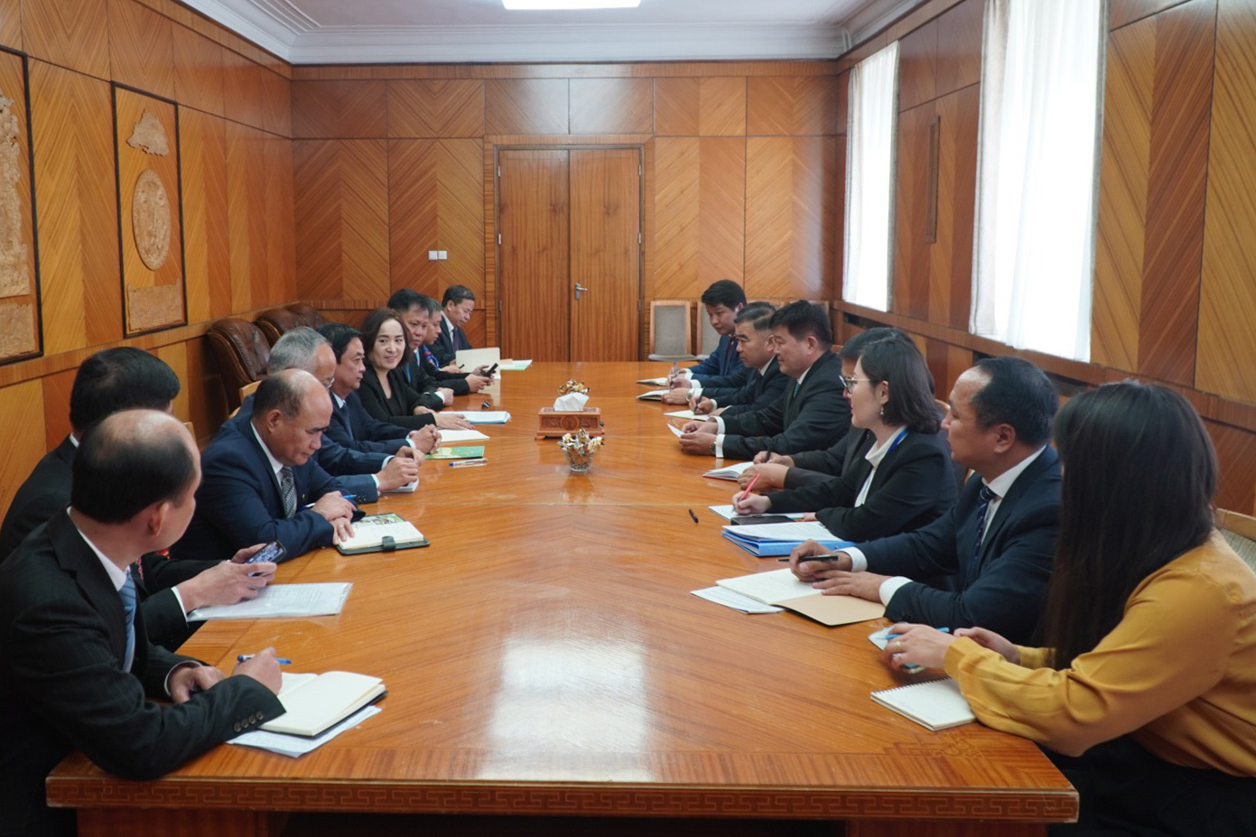 Talks between the Ministry of Agriculture and Rural Development of Vietnam and the Ministry of Food, Agriculture and Light Industry of Mongolia.