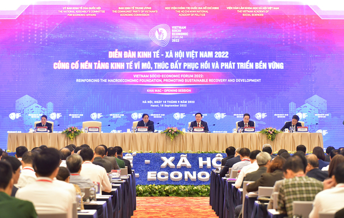 Diễn Kinh tế - Xã hội Việt Nam 2022 với chủ đề 'Củng cố nền tảng kinh tế vĩ mô, thúc đẩy phục hồi và phát triển bền vững'.