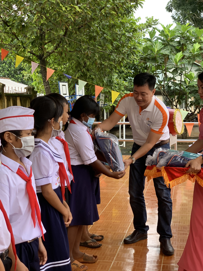 For many years Japfa vietnam has provided thousands of gifts and scholarships, built and renovated many school buildings across the country. Photo: TL.