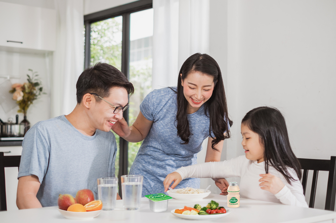 Sử dụng sữa chua probiotics là một cách giải độc kim loại hiệu quả cũng như mang lại nhiều tác dụng hữu ích khác cho sức khỏe của cả gia đình.