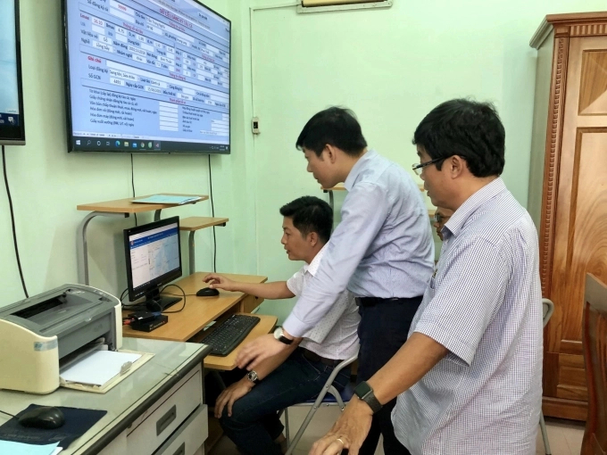 Thời gian qua tỉnh Bình Thuận đã nỗ lực trong việc giám sát tàu cá hoạt động trên biển qua thiết bị giám sát hành trình. Ảnh: KS.