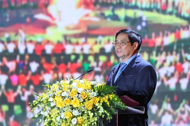 Thủ tướng Phạm Minh Chính phát biểu tại Lễ đón nhận Bằng của UNESCO ghi danh 'Nghệ thuật Xòe Thái' vào danh sách di sản văn hóa phi vật thể đại diện của nhân loại. Ảnh: VGP/Nhật Bắc.
